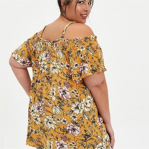 NWT TORRID TOP yellow floral Gauze smocked cold sh - Picture 4 of 6
